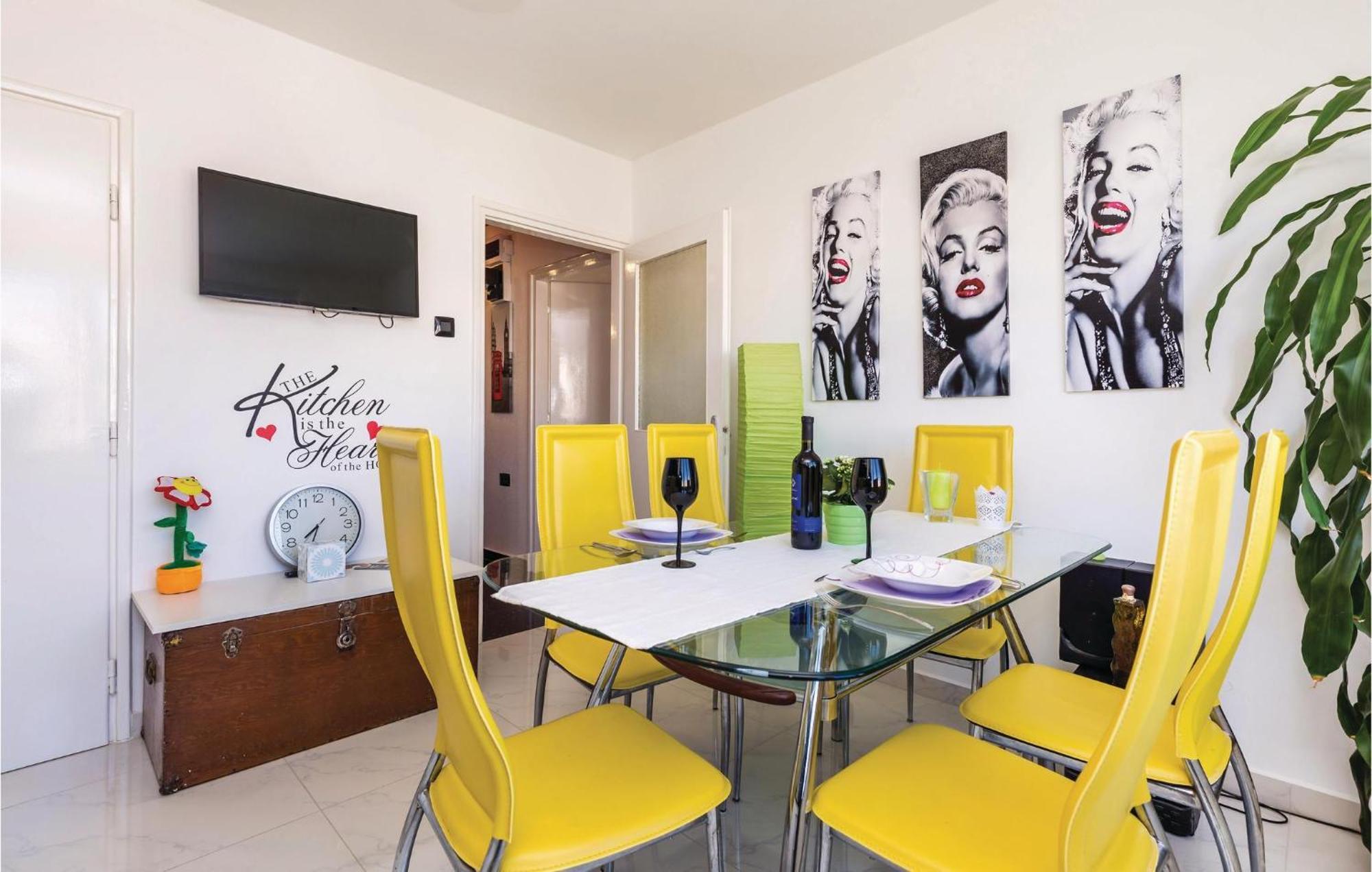 Gorgeous Apartment In Rijeka With Wifi Kültér fotó