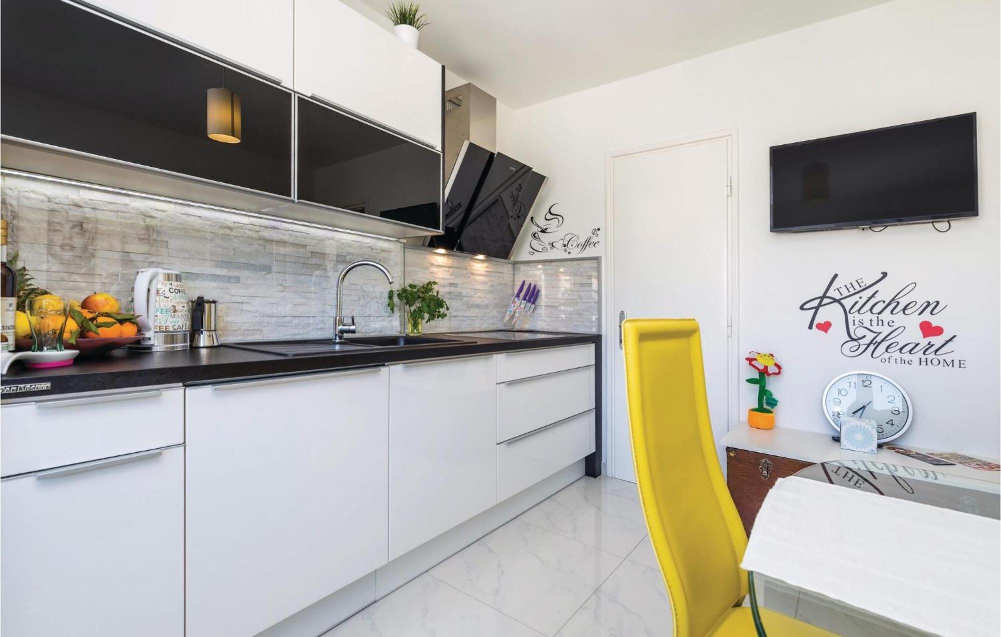 Gorgeous Apartment In Rijeka With Wifi Kültér fotó